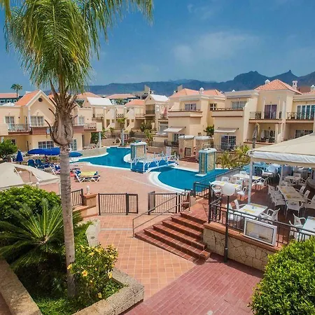 Yucca Park Costa Adeje (Tenerife)