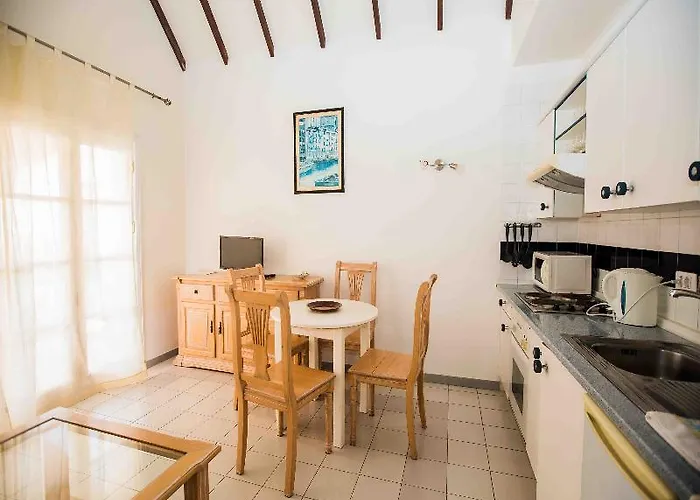 Yucca Park 3* 아데제