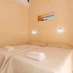 Yucca Park מלון דירות 3*